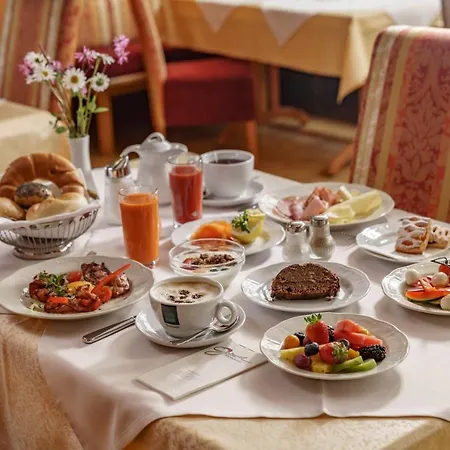 Panoramahotel Guertl Hotel Haus im Ennstal