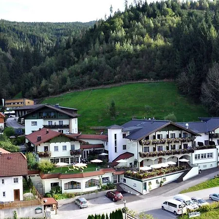 Szálloda Panoramahotel Guertl Haus im Ennstal