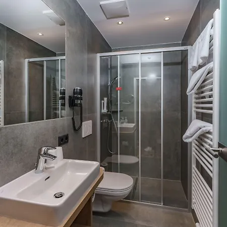 Panoramahotel Guertl 3* Haus im Ennstal