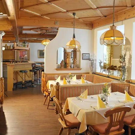 Panoramahotel Guertl Haus im Ennstal