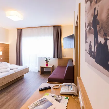 Panoramahotel Guertl Hotel 3*