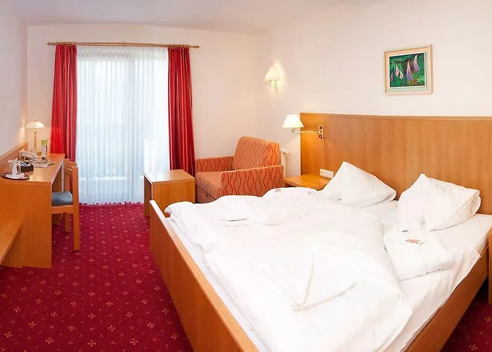 فندق Panoramahotel Guertl 3*