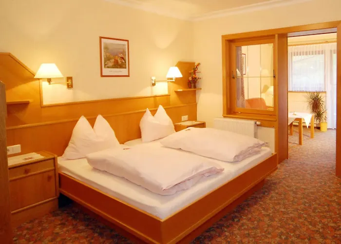 Panoramahotel Guertl هاوس إم إنيستال