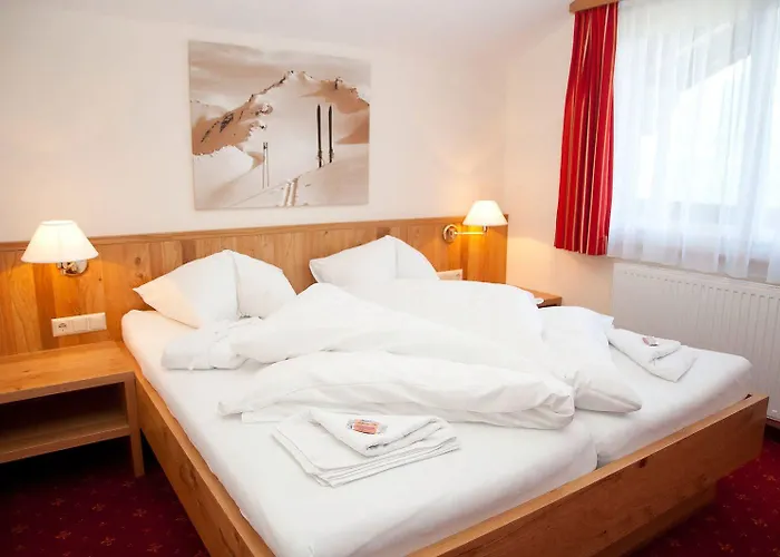 Panoramahotel Guertl فندق