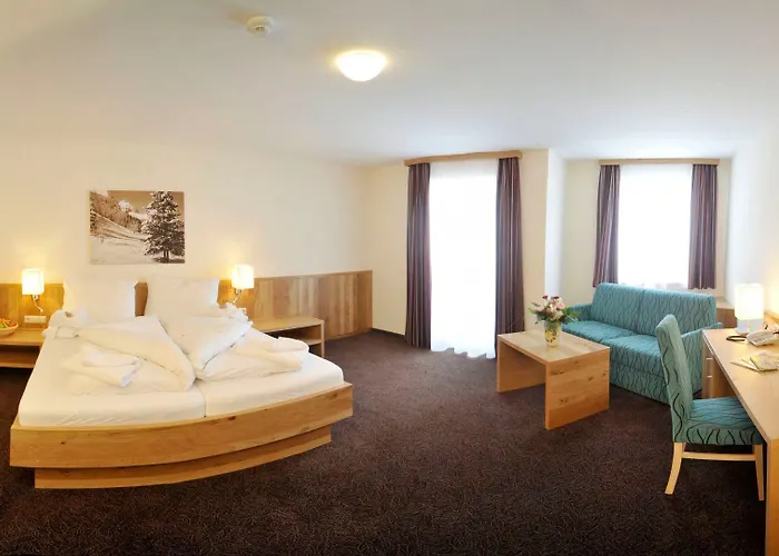 Panoramahotel Guertl هاوس إم إنيستال