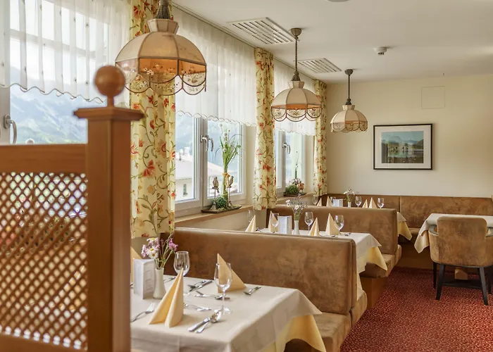 فندق Panoramahotel Guertl هاوس إم إنيستال