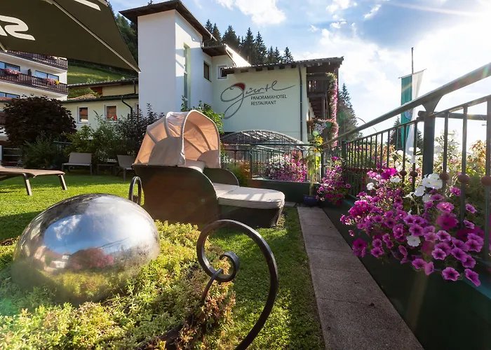 فندق Panoramahotel Guertl هاوس إم إنيستال