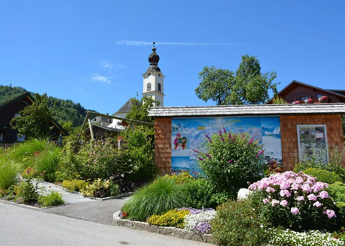 Panoramahotel Guertl فندق