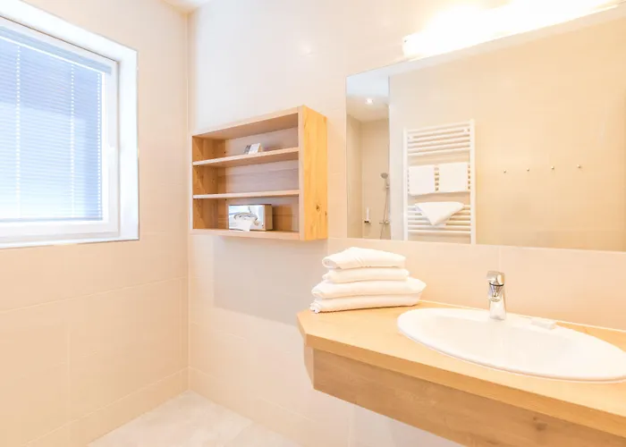 فندق Panoramahotel Guertl هاوس إم إنيستال