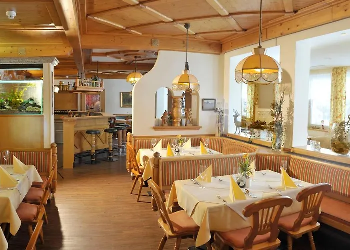 Panoramahotel Guertl هاوس إم إنيستال