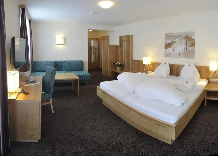 فندق Panoramahotel Guertl هاوس إم إنيستال